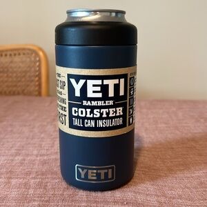 Yeti Rambler 16oz can cooler